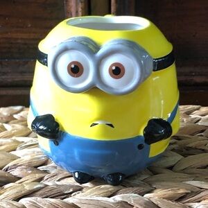 Minion sculpture ceramic mug